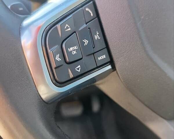 Белый Ленд Ровер Discovery Sport, объемом двигателя 2 л и пробегом 118 тыс. км за 25900 $, фото 5 на Automoto.ua