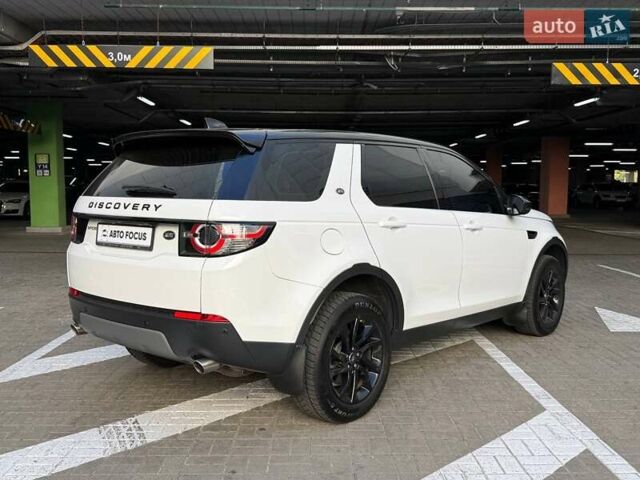 Белый Ленд Ровер Discovery Sport, объемом двигателя 2 л и пробегом 128 тыс. км за 24990 $, фото 6 на Automoto.ua