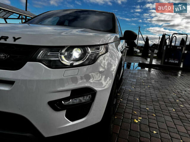 Белый Ленд Ровер Discovery Sport, объемом двигателя 2 л и пробегом 146 тыс. км за 17299 $, фото 3 на Automoto.ua