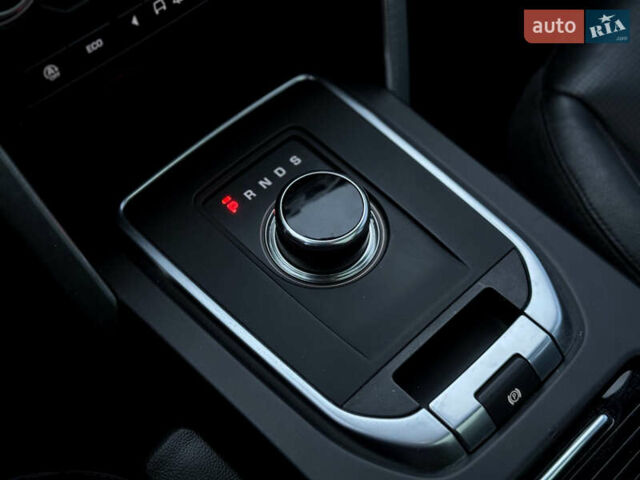 Белый Ленд Ровер Discovery Sport, объемом двигателя 2 л и пробегом 118 тыс. км за 24900 $, фото 34 на Automoto.ua