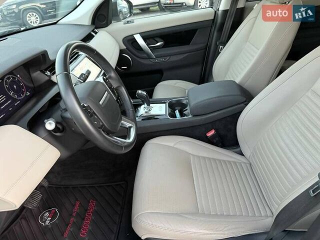 Белый Ленд Ровер Discovery Sport, объемом двигателя 2 л и пробегом 78 тыс. км за 27000 $, фото 11 на Automoto.ua
