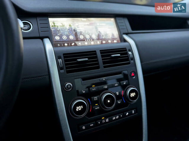 Белый Ленд Ровер Discovery Sport, объемом двигателя 2 л и пробегом 118 тыс. км за 24900 $, фото 29 на Automoto.ua