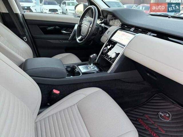 Белый Ленд Ровер Discovery Sport, объемом двигателя 2 л и пробегом 78 тыс. км за 27000 $, фото 39 на Automoto.ua