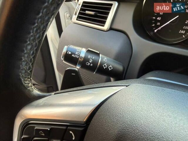 Белый Ленд Ровер Discovery Sport, объемом двигателя 2 л и пробегом 128 тыс. км за 24990 $, фото 18 на Automoto.ua