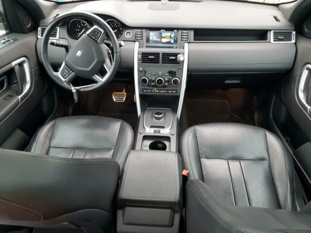 Белый Ленд Ровер Discovery Sport, объемом двигателя 2 л и пробегом 116 тыс. км за 17750 $, фото 7 на Automoto.ua