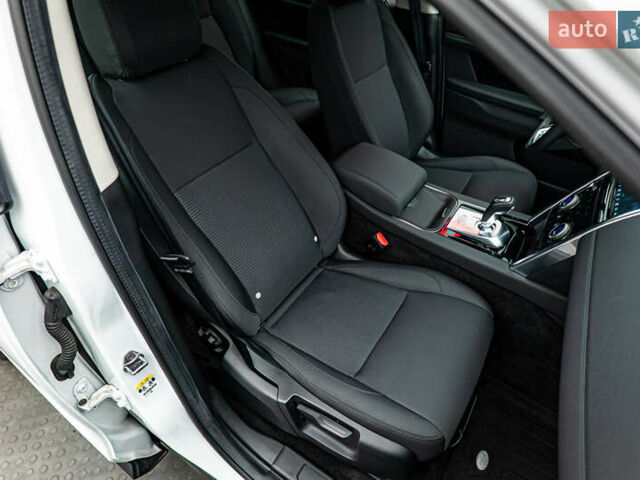 Белый Ленд Ровер Discovery Sport, объемом двигателя 2 л и пробегом 24 тыс. км за 33414 $, фото 15 на Automoto.ua