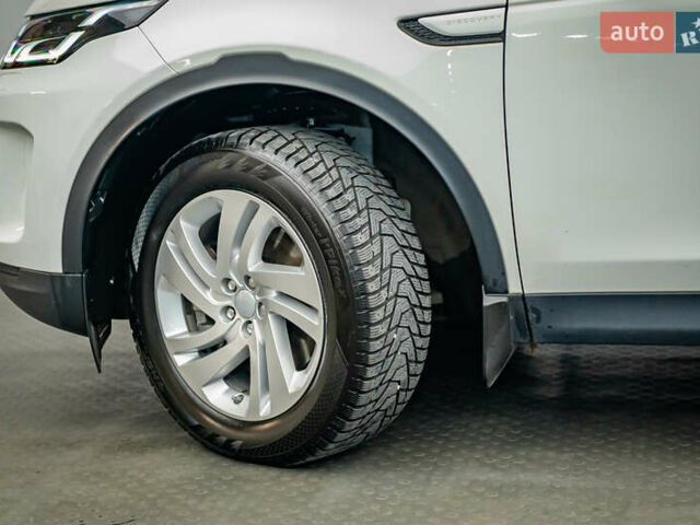 Белый Ленд Ровер Discovery Sport, объемом двигателя 2 л и пробегом 24 тыс. км за 33414 $, фото 8 на Automoto.ua