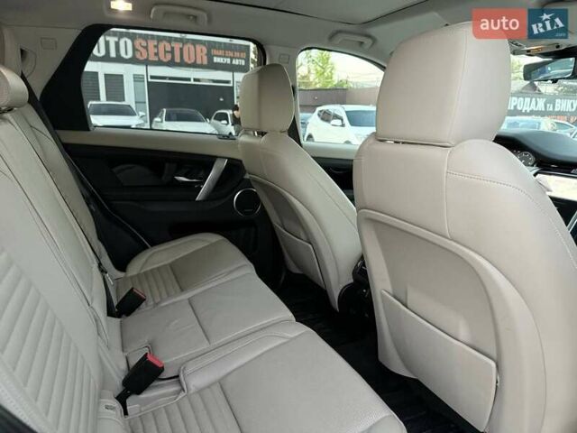 Белый Ленд Ровер Discovery Sport, объемом двигателя 2 л и пробегом 78 тыс. км за 27000 $, фото 36 на Automoto.ua