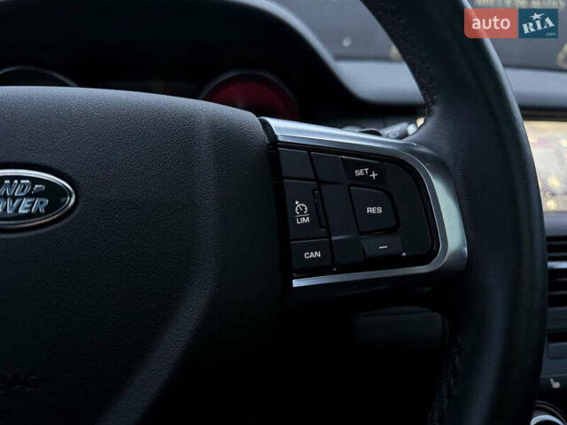 Белый Ленд Ровер Discovery Sport, объемом двигателя 2 л и пробегом 118 тыс. км за 24900 $, фото 26 на Automoto.ua