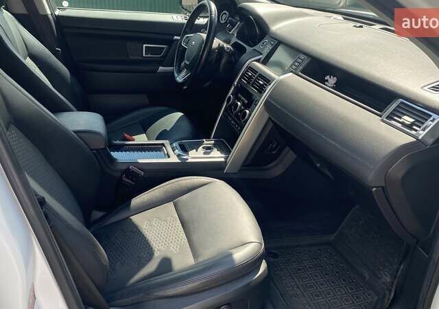 Белый Ленд Ровер Discovery Sport, объемом двигателя 2 л и пробегом 51 тыс. км за 24500 $, фото 22 на Automoto.ua
