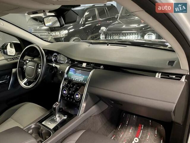 Білий Ленд Ровер Discovery Sport, об'ємом двигуна 2 л та пробігом 89 тис. км за 30700 $, фото 36 на Automoto.ua