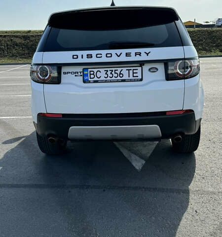 Білий Ленд Ровер Discovery Sport, об'ємом двигуна 2 л та пробігом 57 тис. км за 32999 $, фото 7 на Automoto.ua