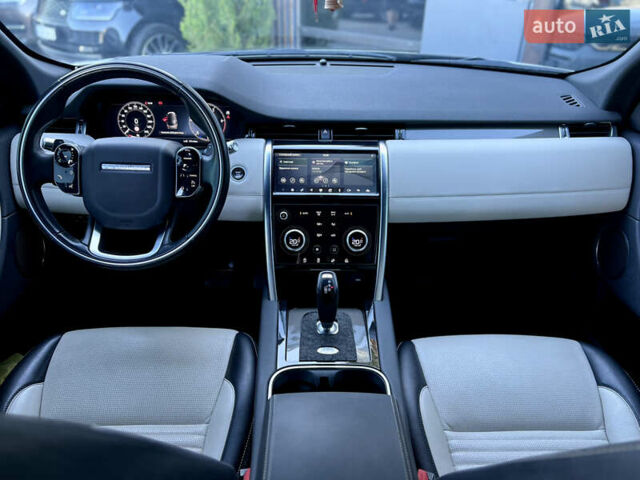 Білий Ленд Ровер Discovery Sport, об'ємом двигуна 2 л та пробігом 58 тис. км за 32900 $, фото 8 на Automoto.ua