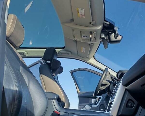 Белый Ленд Ровер Discovery Sport, объемом двигателя 2 л и пробегом 118 тыс. км за 25900 $, фото 11 на Automoto.ua