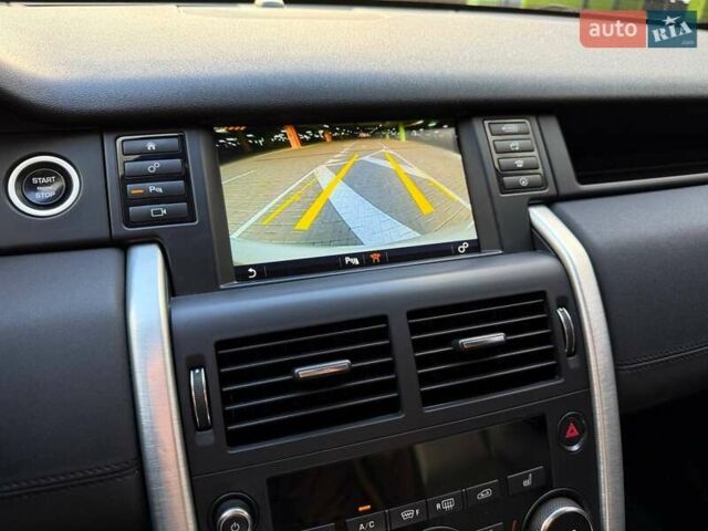 Белый Ленд Ровер Discovery Sport, объемом двигателя 2 л и пробегом 128 тыс. км за 24990 $, фото 24 на Automoto.ua