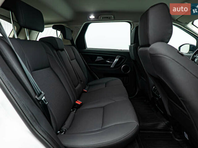 Белый Ленд Ровер Discovery Sport, объемом двигателя 2 л и пробегом 24 тыс. км за 33414 $, фото 20 на Automoto.ua