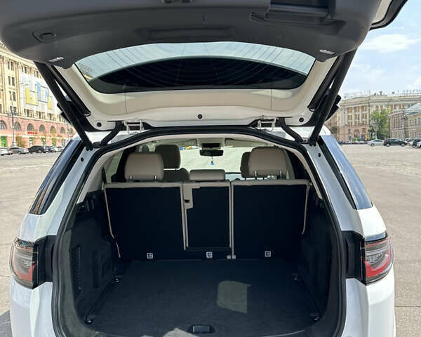 Белый Ленд Ровер Discovery Sport, объемом двигателя 2 л и пробегом 73 тыс. км за 29200 $, фото 20 на Automoto.ua