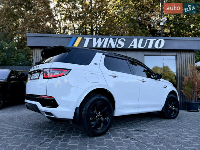 Білий Ленд Ровер Discovery Sport, об'ємом двигуна 2 л та пробігом 58 тис. км за 32900 $, фото 18 на Automoto.ua