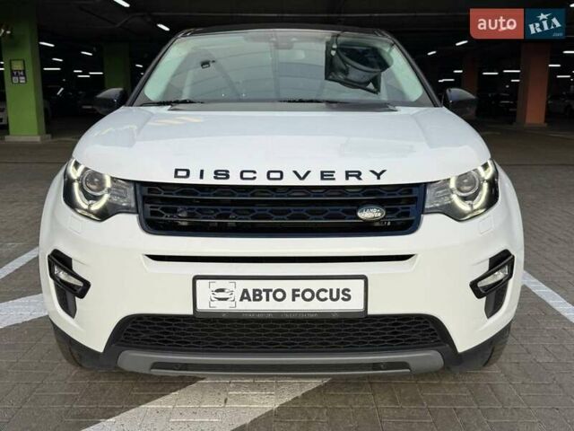 Белый Ленд Ровер Discovery Sport, объемом двигателя 2 л и пробегом 128 тыс. км за 24990 $, фото 7 на Automoto.ua