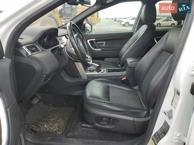 Білий Ленд Ровер Discovery Sport, об'ємом двигуна 0 л та пробігом 118 тис. км за 5800 $, фото 6 на Automoto.ua