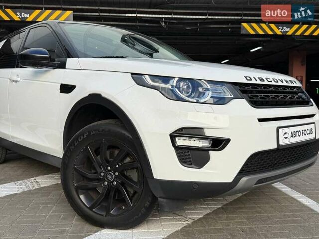 Белый Ленд Ровер Discovery Sport, объемом двигателя 2 л и пробегом 128 тыс. км за 23990 $, фото 1 на Automoto.ua