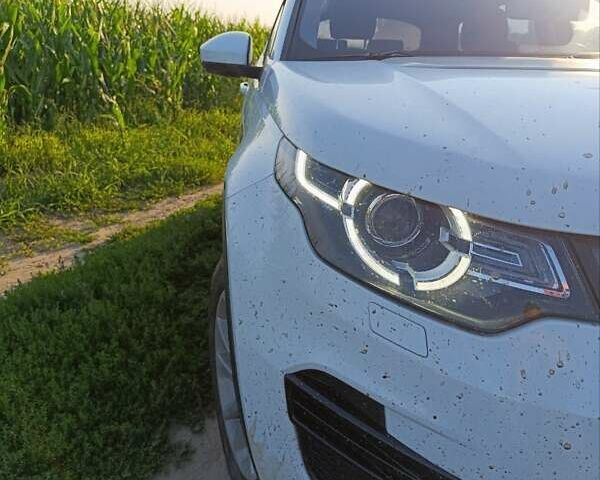 Белый Ленд Ровер Discovery Sport, объемом двигателя 2 л и пробегом 117 тыс. км за 27900 $, фото 31 на Automoto.ua