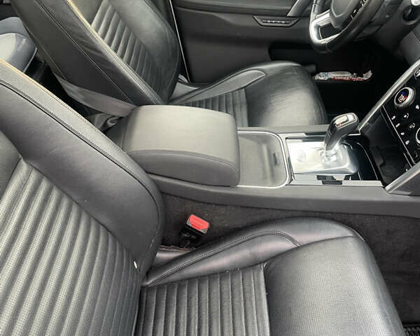 Белый Ленд Ровер Discovery Sport, объемом двигателя 2 л и пробегом 93 тыс. км за 37000 $, фото 13 на Automoto.ua