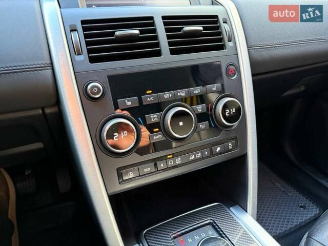 Белый Ленд Ровер Discovery Sport, объемом двигателя 2 л и пробегом 128 тыс. км за 24990 $, фото 25 на Automoto.ua