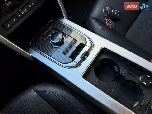 Белый Ленд Ровер Discovery Sport, объемом двигателя 2 л и пробегом 128 тыс. км за 24990 $, фото 26 на Automoto.ua