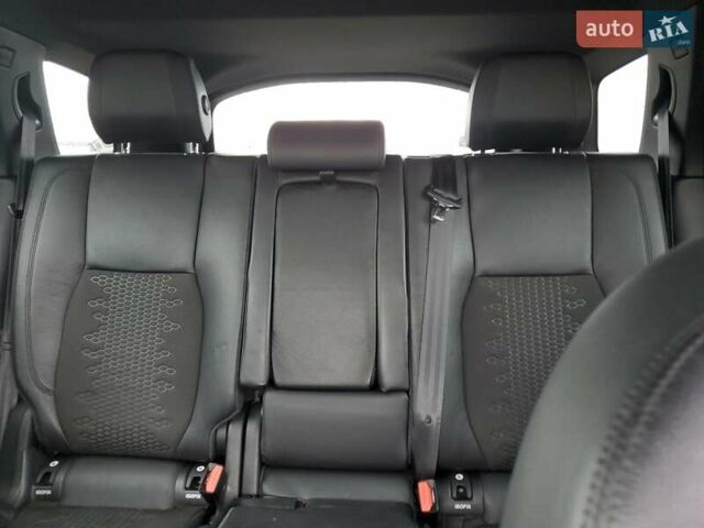 Білий Ленд Ровер Discovery Sport, об'ємом двигуна 0 л та пробігом 118 тис. км за 5800 $, фото 9 на Automoto.ua