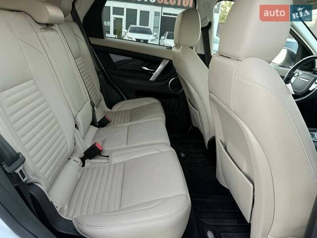 Белый Ленд Ровер Discovery Sport, объемом двигателя 2 л и пробегом 78 тыс. км за 27000 $, фото 35 на Automoto.ua