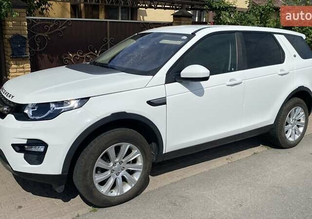 Белый Ленд Ровер Discovery Sport, объемом двигателя 2 л и пробегом 51 тыс. км за 24500 $, фото 1 на Automoto.ua