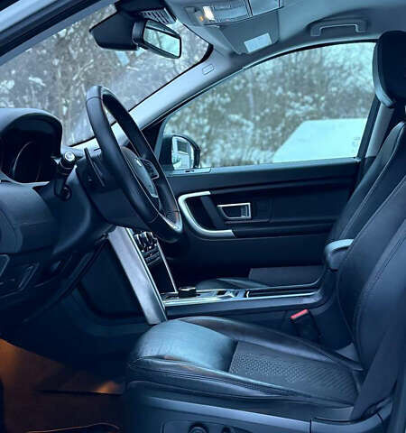 Білий Ленд Ровер Discovery Sport, об'ємом двигуна 2 л та пробігом 107 тис. км за 18400 $, фото 23 на Automoto.ua