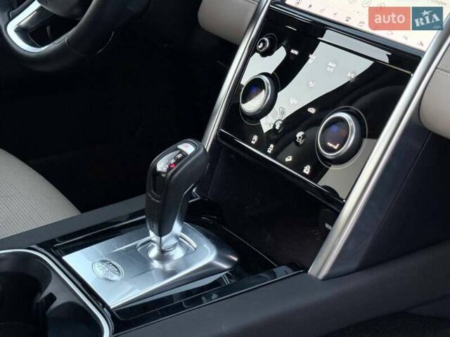 Белый Ленд Ровер Discovery Sport, объемом двигателя 2 л и пробегом 78 тыс. км за 27000 $, фото 42 на Automoto.ua