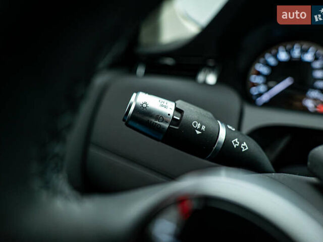 Белый Ленд Ровер Discovery Sport, объемом двигателя 2 л и пробегом 24 тыс. км за 33414 $, фото 14 на Automoto.ua