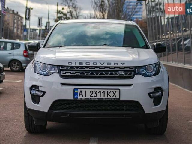 Белый Ленд Ровер Discovery Sport, объемом двигателя 2 л и пробегом 137 тыс. км за 21999 $, фото 2 на Automoto.ua