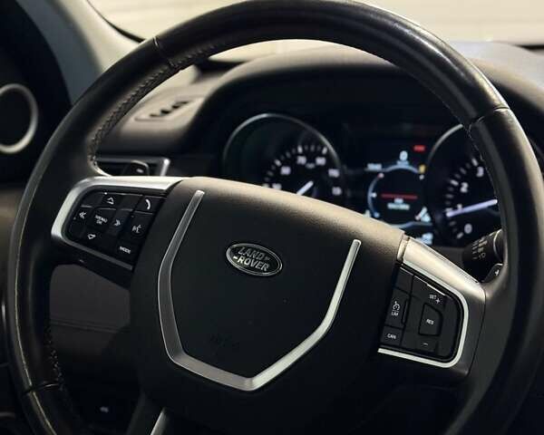 Белый Ленд Ровер Discovery Sport, объемом двигателя 2 л и пробегом 83 тыс. км за 20600 $, фото 26 на Automoto.ua