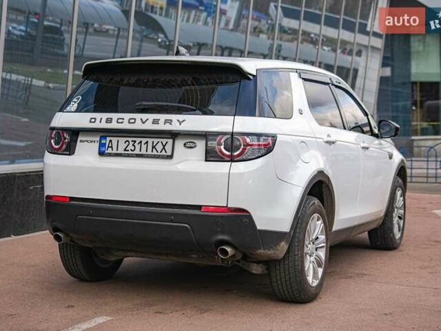 Белый Ленд Ровер Discovery Sport, объемом двигателя 2 л и пробегом 137 тыс. км за 21999 $, фото 6 на Automoto.ua