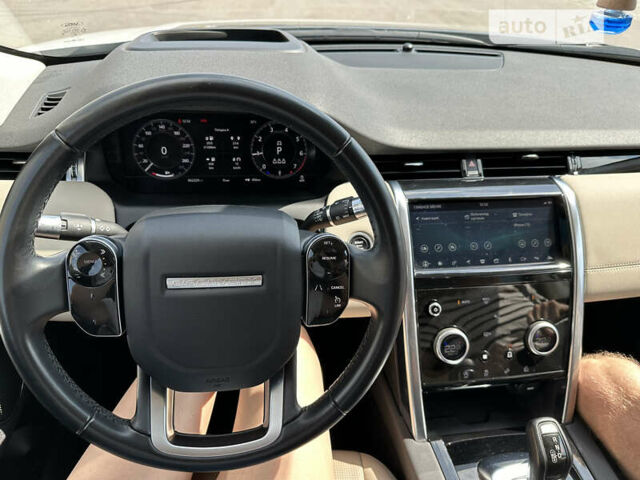 Белый Ленд Ровер Discovery Sport, объемом двигателя 2 л и пробегом 73 тыс. км за 29200 $, фото 5 на Automoto.ua