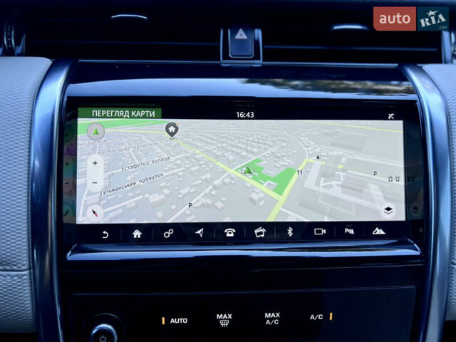 Білий Ленд Ровер Discovery Sport, об'ємом двигуна 2 л та пробігом 58 тис. км за 32900 $, фото 34 на Automoto.ua