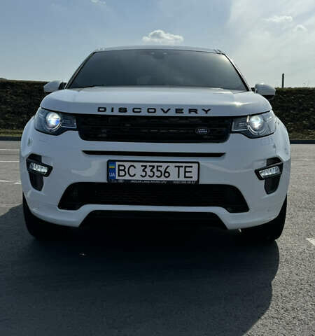 Белый Ленд Ровер Discovery Sport, объемом двигателя 2 л и пробегом 57 тыс. км за 32999 $, фото 1 на Automoto.ua