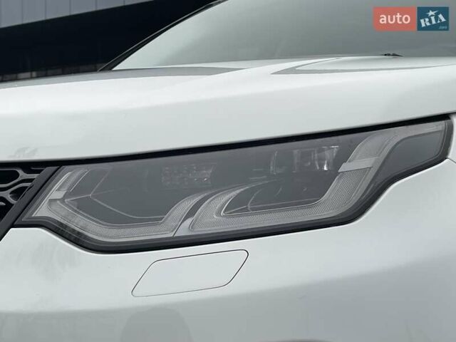 Белый Ленд Ровер Discovery Sport, объемом двигателя 2 л и пробегом 72 тыс. км за 37000 $, фото 6 на Automoto.ua