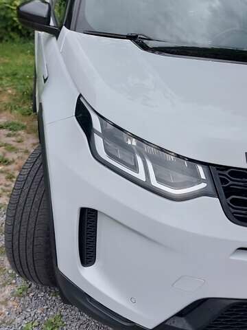 Белый Ленд Ровер Discovery Sport, объемом двигателя 2 л и пробегом 131 тыс. км за 27999 $, фото 11 на Automoto.ua