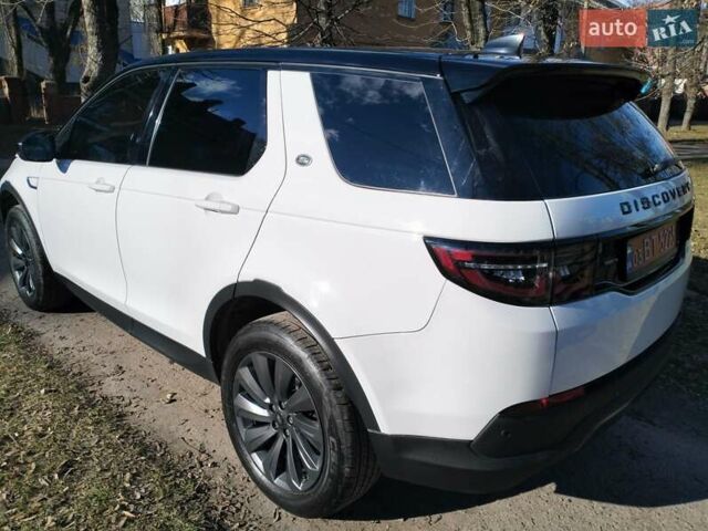 Білий Ленд Ровер Discovery Sport, об'ємом двигуна 2 л та пробігом 65 тис. км за 29700 $, фото 25 на Automoto.ua
