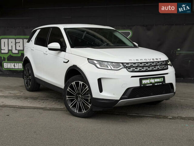 Белый Ленд Ровер Discovery Sport, объемом двигателя 2 л и пробегом 64 тыс. км за 31500 $, фото 2 на Automoto.ua