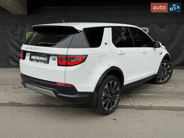 Белый Ленд Ровер Discovery Sport, объемом двигателя 2 л и пробегом 64 тыс. км за 31500 $, фото 45 на Automoto.ua