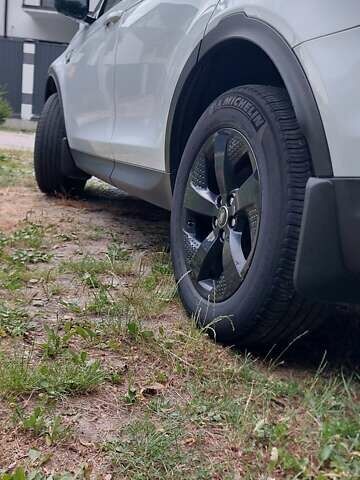 Белый Ленд Ровер Discovery Sport, объемом двигателя 2 л и пробегом 131 тыс. км за 27999 $, фото 27 на Automoto.ua