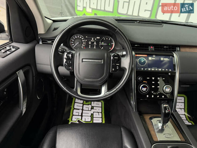 Белый Ленд Ровер Discovery Sport, объемом двигателя 2 л и пробегом 64 тыс. км за 31500 $, фото 14 на Automoto.ua