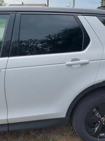 Белый Ленд Ровер Discovery Sport, объемом двигателя 2 л и пробегом 131 тыс. км за 27999 $, фото 15 на Automoto.ua