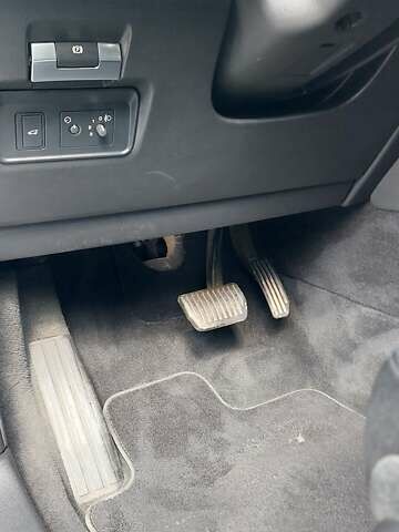 Белый Ленд Ровер Discovery Sport, объемом двигателя 2 л и пробегом 131 тыс. км за 27999 $, фото 52 на Automoto.ua